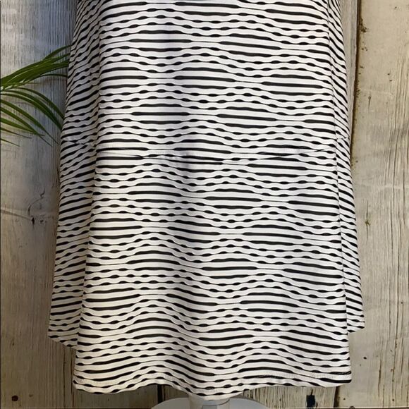 Anne Klein Black and White Ripple Cap Sleeve Midi Dress Size 6  325 - Picture 4 of 14